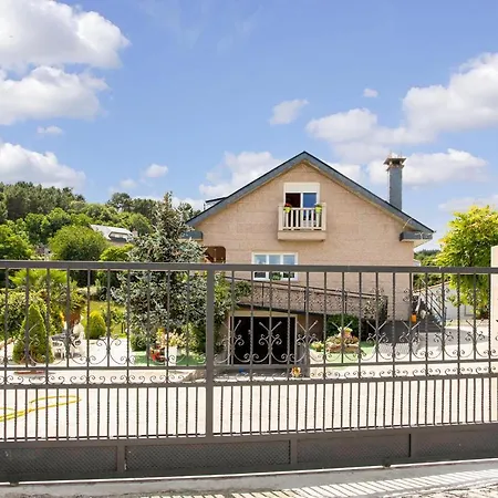 Casa vacanze 4 Bedroom Awesome In *