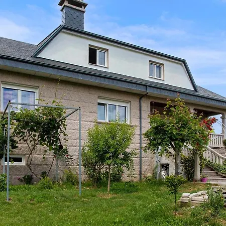 Amazing In With Wifi Holiday home Chantada