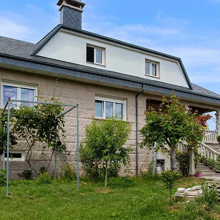 Casa vacanze 4 Bedroom Awesome In *